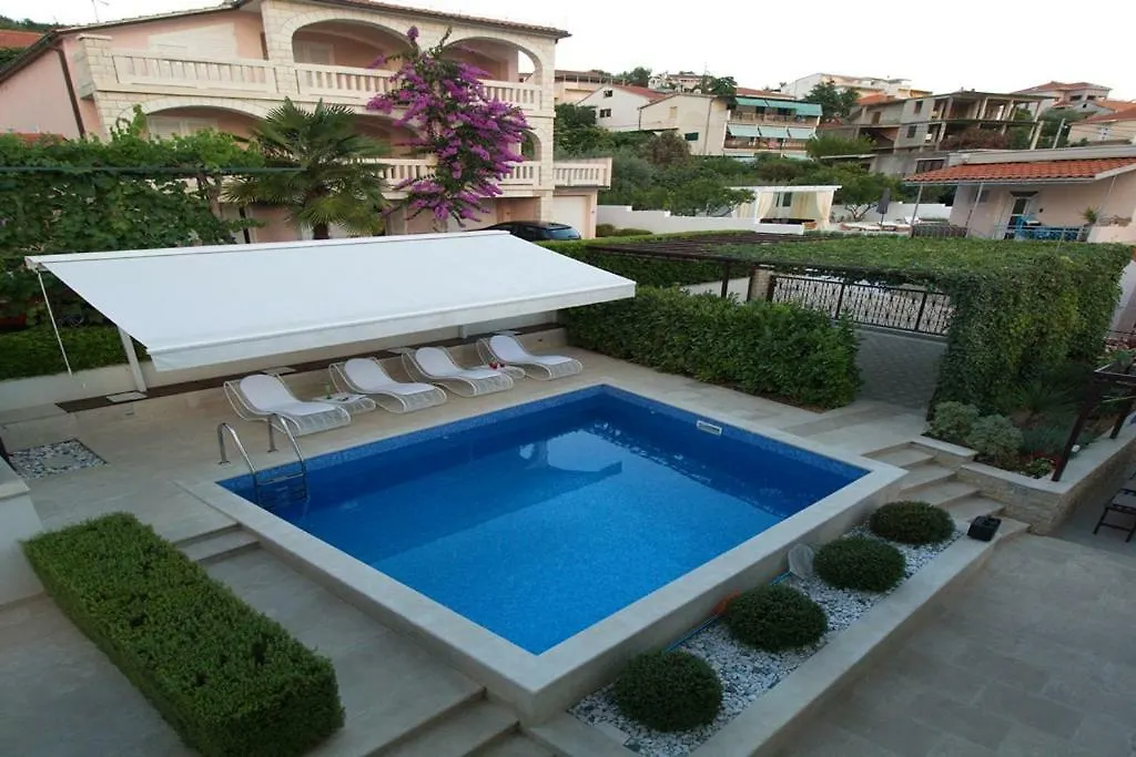 Villa Roko With Swimming Pool Trogir