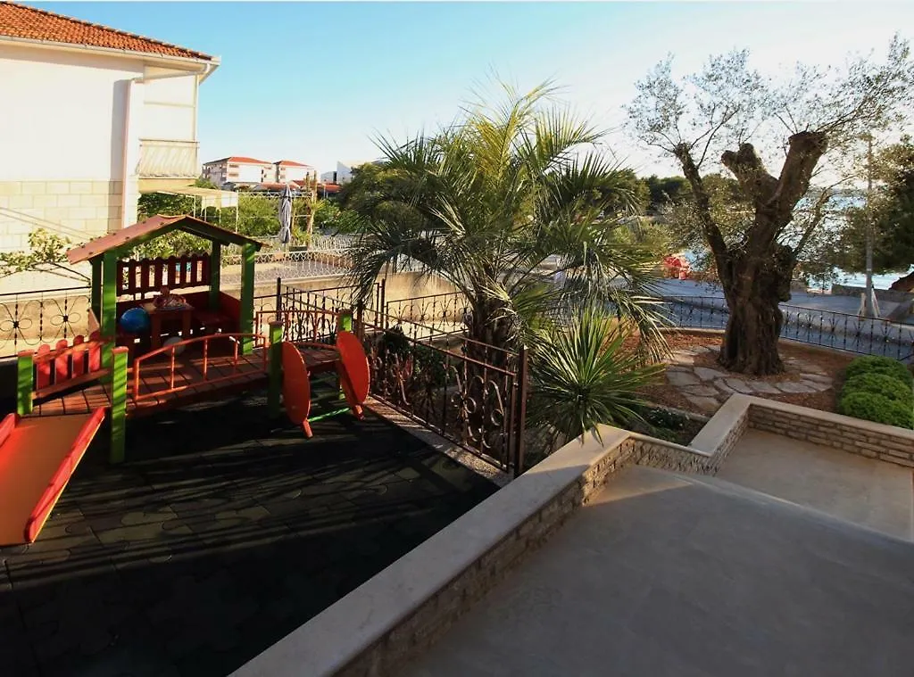 Villa Roko With Swimming Pool Trogir
