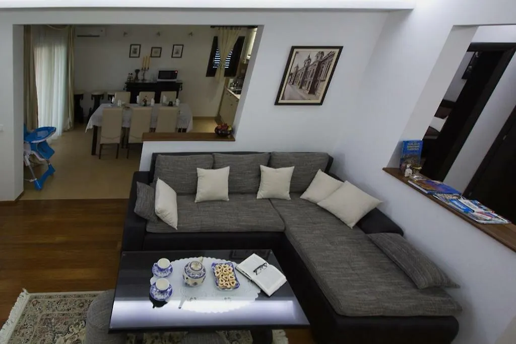Villa Roko With Swimming Pool Trogir 0*,  Chorvatsko