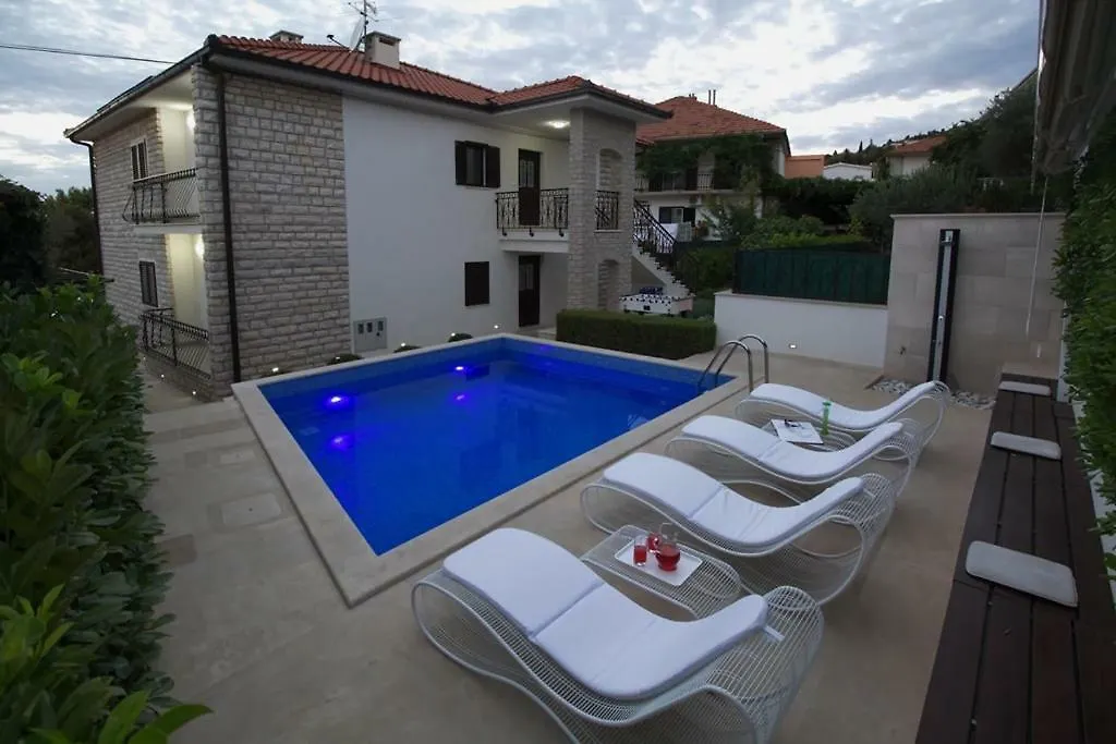 Villa Roko With Swimming Pool Trogir